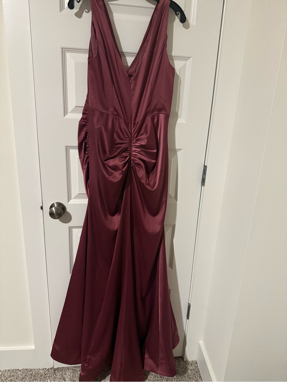 Lina Sleeveless Satin Prom Gown in Wine